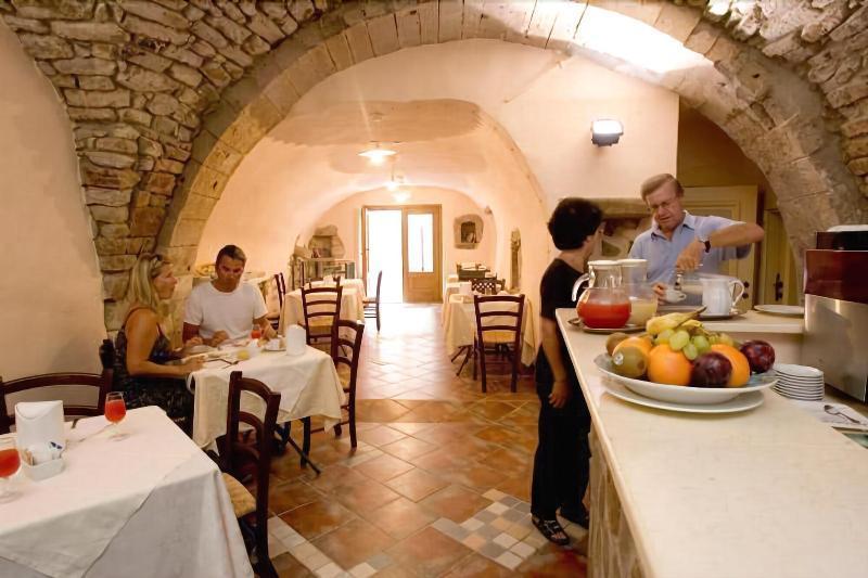 Hotel Corte Fiorita Diffuso 3*