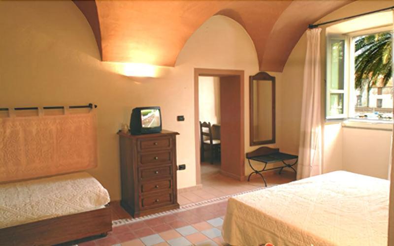 Corte Fiorita Diffuso Hotel Bosa