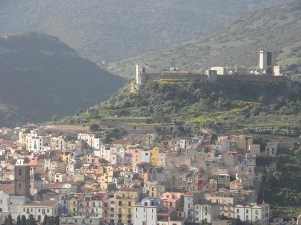 Corte Fiorita Diffuso Hotel Bosa